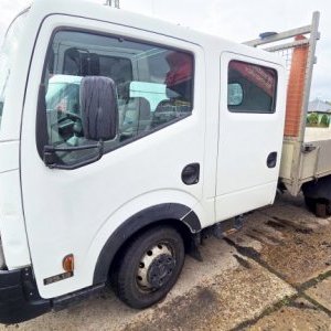 foto 3.5t 6miast 3.4x2m 2.5D 96kW Nissan Cabstar 3513