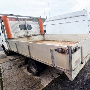 foto 3.5t 6miast 3.4x2m 2.5D 96kW Nissan Cabstar 3513