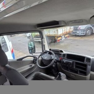 foto 3.5t 6miast 3.4x2m 2.5D 96kW Nissan Cabstar 3513