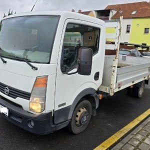 foto 3.5t Nissan 4.4m klima EUR4 remont silnik Cabstar 35.13/2.5D