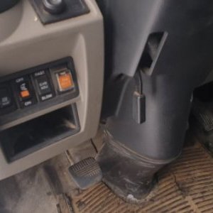 foto 3.5t Nissan 4.4m klima EUR4 remont silnik Cabstar 35.13/2.5D